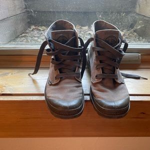 Palladium Tampa Hi boots size 5.5